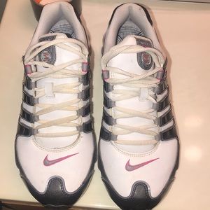 Nike Shox women’s size 8